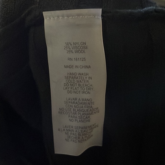 NWT soft, lightweight black sweater. Cuffed sleeves, size Medium - Picture 5 of 5